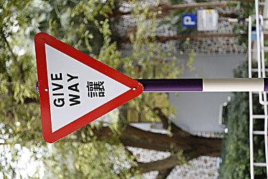 《小小梦魇》团队新作《再生动物》新预告公布 现已上线Steam平台